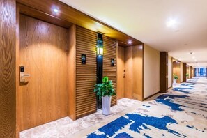 Interior - Days Inn by Wyndham Hangzhou Zhuantang (Hangzhou)