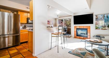 Cozy, Family-Friendly Townhouse with Free WiFi & a Seasonal Shared Pool & Spa