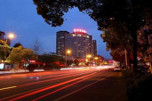 Unclassified image, 1 of 105, button - Eastern Kaiyue Business Hotel (Longyan)