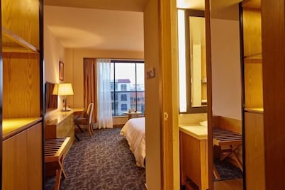 Xiya Hotel