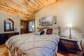 3 bedrooms, iron/ironing board, Internet, bed sheets