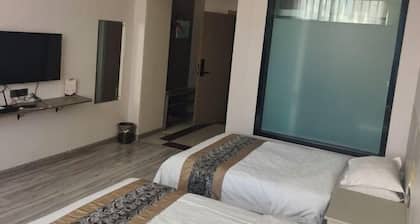 Sunshine Hotel (Yuncheng Wanda Plaza Central Hospital)