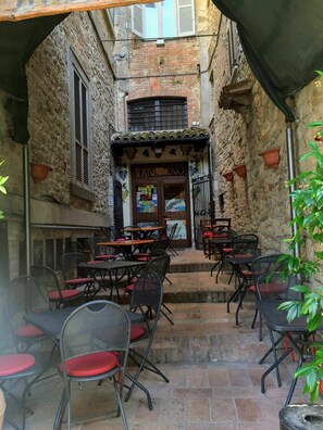 Servei de restauració a l'aire lliure