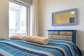 2 Schlafzimmer, Bügeleisen/Bügelbrett, kostenloses WLAN