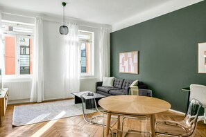 Télévision, chaîne hi-fi