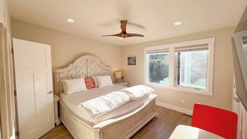 4 bedrooms, desk, iron/ironing board, free WiFi