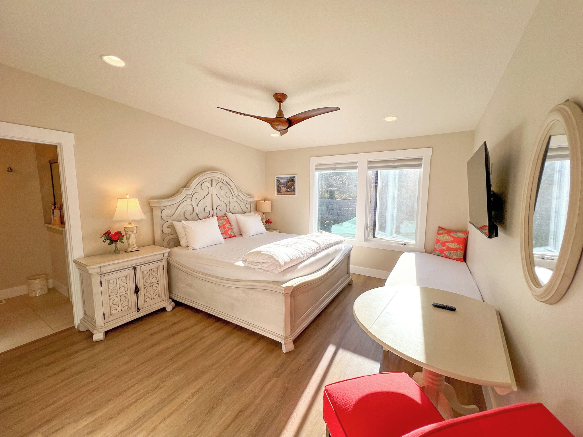 4 bedrooms, desk, iron/ironing board, free WiFi