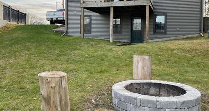 East River Retreat, WATERFRONT+ Fire Pit+Pet friendly