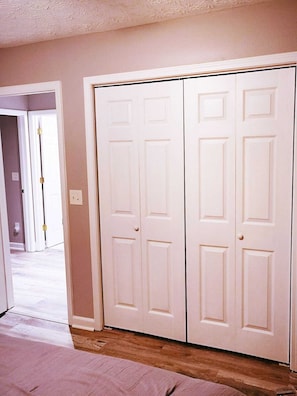 1 makuuhuone, silitysrauta/-lauta, ilmainen Wi-Fi, vuodevaatteet