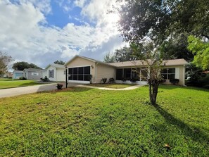 Exterior - KingBed w/Cart (The Villages)