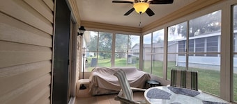 2 Bedroom, 2 Bath with King Size Bed and Golf Cart