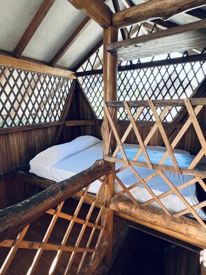 Private Matrimonial - Shared bathroom | Bed sheets - Hotel Puerto Viejo (Cahuita)