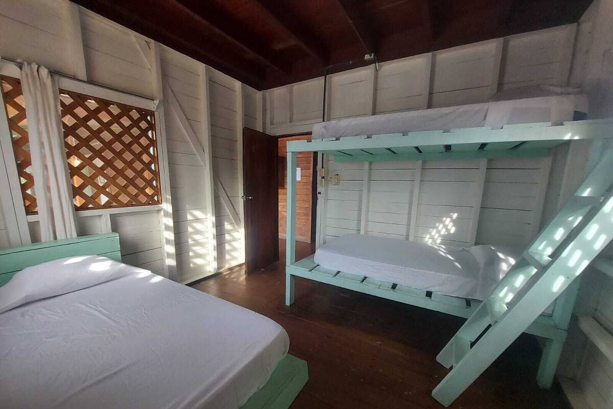 Private 3 Singles - Shared Bathroom