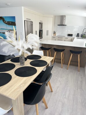 Dining - T Two Papamoa Beach - For the whole family! (Bay of Plenty)