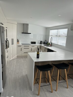 Fridge, microwave, oven, stovetop - T Two Papamoa Beach - For the whole family! (Bay of Plenty)