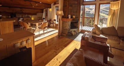 170m2 duplex apartment in Les Arcs 2000, ski in/ski out, Mont Blanc view