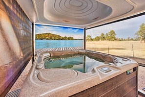 Bain à remous extérieur