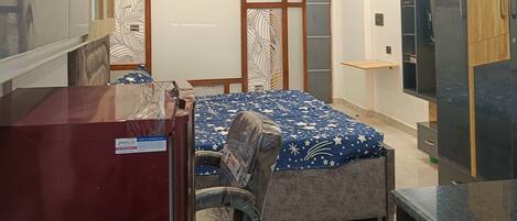 1 chambre, fer et planche Ă repasser, Wi-Fi gratuit, draps fournis