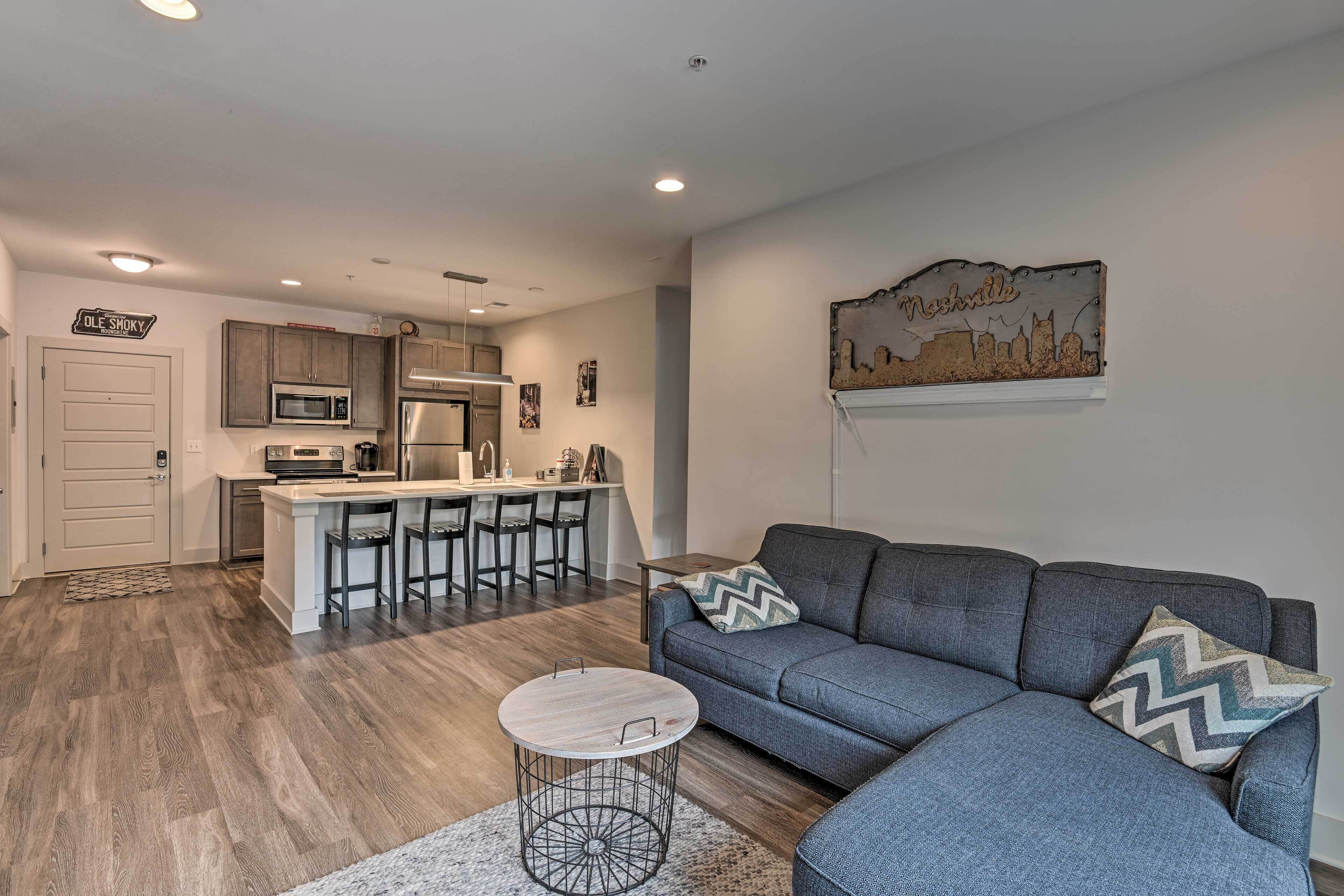 Modern Nashville Condo: 7 Miles to Downtown!