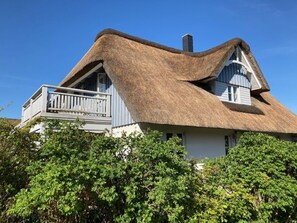 Exterior - Casa Mare Baltico thatched house (Kalkhorst)