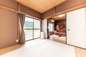 1 habitación, espacio para trabajar con laptop y wifi gratis