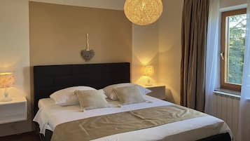 4 bedrooms, WiFi, bed sheets
