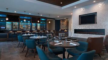 Frukostbuffé varje dag (USD 7.99 per person)