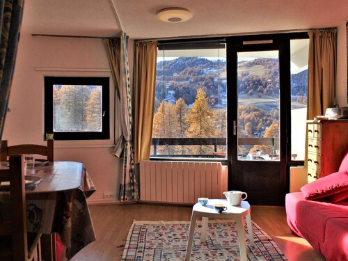 Studio cosy à Risoul 1850 - 4 couchages, pied des pistes, parking, balcon