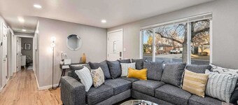 Modern Retreat | Yoga Rm | Vast Yard | Near Denver