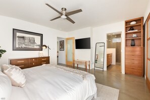 3 bedrooms, iron/ironing board, free WiFi, bed sheets - Boho Styled Mid-Century Home! Private Pool! Mountain Views! (Palm Springs)