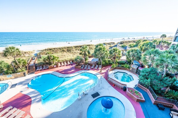 室内游泳池，恒温泳池