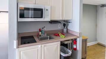 Fridge, microwave, coffee/tea maker