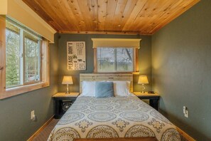 5 bedrooms, iron/ironing board, travel crib, WiFi