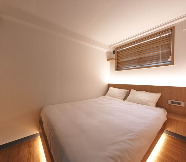 Family Room (101) | Free WiFi, bed sheets - Butler.Lee Bricks - Hostel (Seoul)