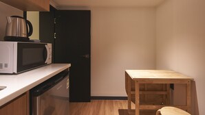Unclassified image, 5 of 21, button - Butler.Lee Bricks - Hostel (Seoul)