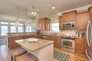 Fridge, microwave, oven, stovetop - Beautiful-Close to Beach-4BR/3BA-Ocean View-Private Pool-Sleeps13 (Oak Island)