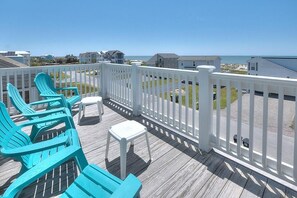 Property grounds - Beautiful-Close to Beach-4BR/3BA-Ocean View-Private Pool-Sleeps13 (Oak Island)