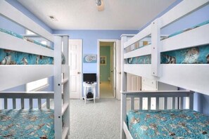 4 Schlafzimmer, Bügeleisen/Bügelbrett, Reisekinderbett, WLAN