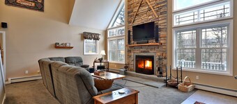 The Queens Croft v2 - Luxury Killington Ski Home. Newer. Better. Ski-ier.