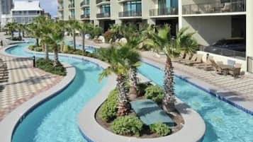 Piscina coperta, una piscina riscaldata