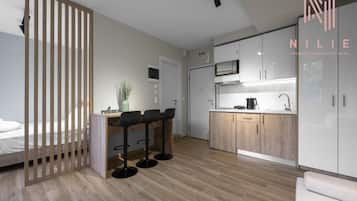 Suite Deluks, dapur | 1 kamar tidur, dilengkapi dengan perabotan berbeda-beda, dan kedap suara