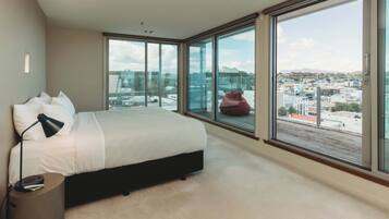 3 bedrooms, iron/ironing board, WiFi