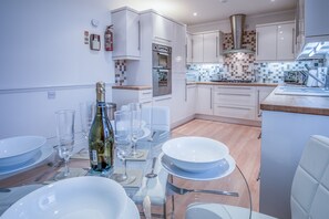 Fridge, microwave, oven, stovetop - South Beach View- 2 Bedroom - Tenby (Tenby)