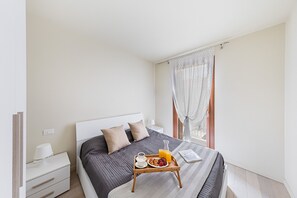 3 quartos, ferros/tábuas de passar roupa, Wi-Fi de cortesia