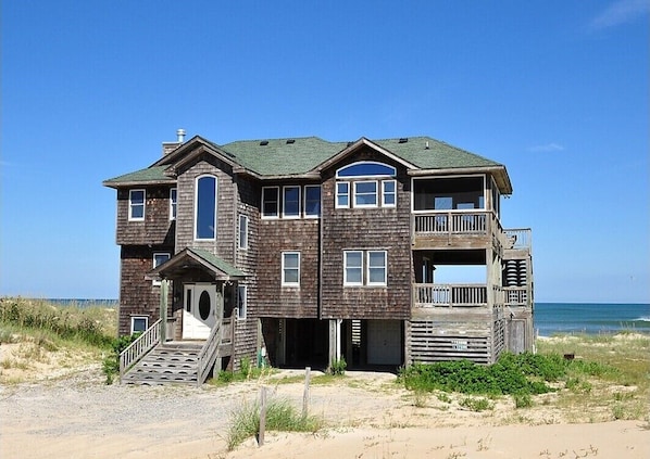Exterior - SURF VIEWS from this BEAUTIFULLY maintained OCEANFRONT (Carova)