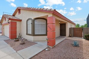 Exterior - Painted Mountain Golf Retreat /On Golf Course/Private Heated Pool (Mesa)