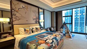 客房, 1 張特大雙人床, 非吸煙房 (1.35 Small Bed, Parent-Child Room) | 迷你吧、房內夾萬、免費 Wi-Fi