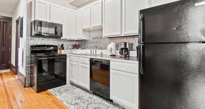 Chic 2BR: Near Downtown, Copper Mountain