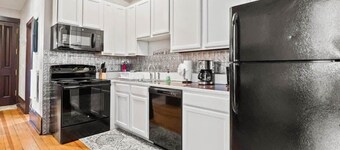 Chic 2BR: Near Downtown, Copper Mountain