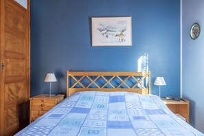 4 soverom, strykejern/-brett og sengetøy